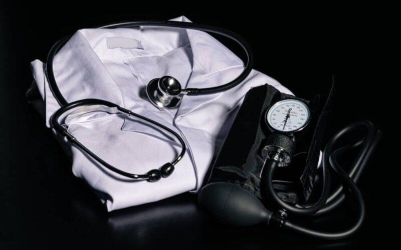 Nezbytné formální kroky po ukončení medicíny